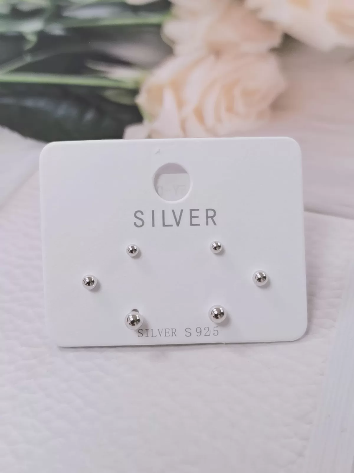 how to fix synthetic diamond eternity ring changes color