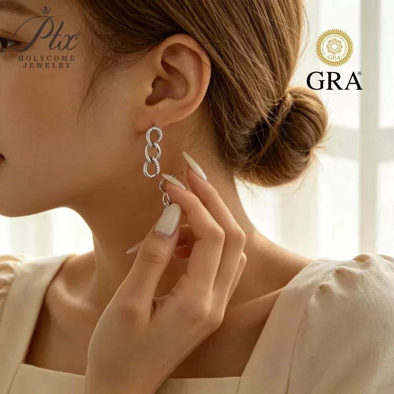 18k gold moissanite earring for everyday wear